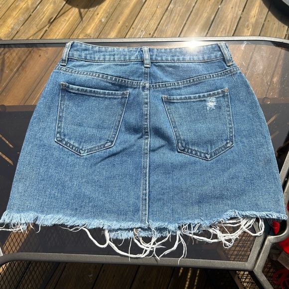 PacSun distressed denim skirt - Picture 2 of 2